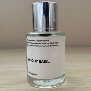 Dossier Woody Basil